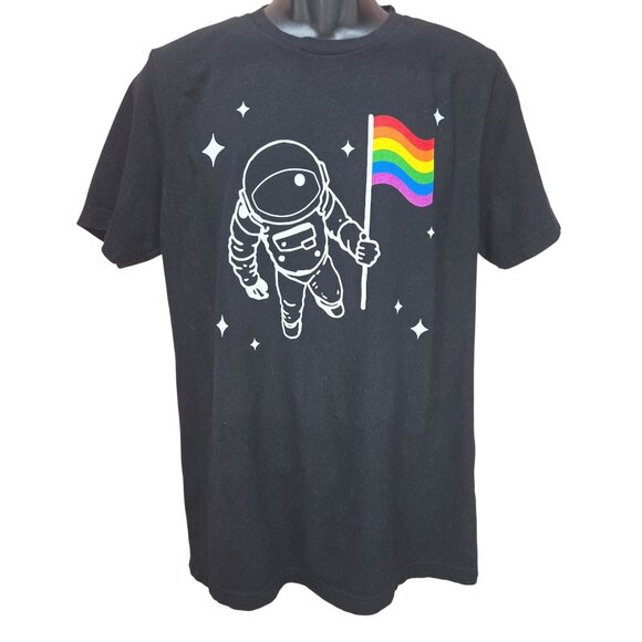 Pride Threads Pride T-Shirt Large Black Astronaut LGBTQ+ Rainbow Flag Design - Picture 1 of 6
